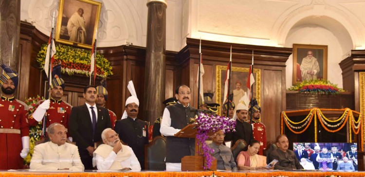 venkaiah naidu addressing at the unveiling ceremony of portrait of the atal bihari vajpayee