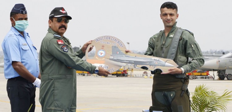 air chief marshal handing ceremonial keys