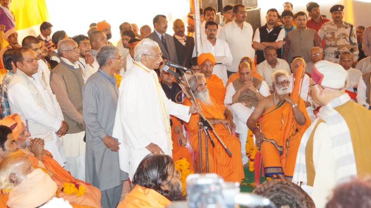 ashok singhal and sant