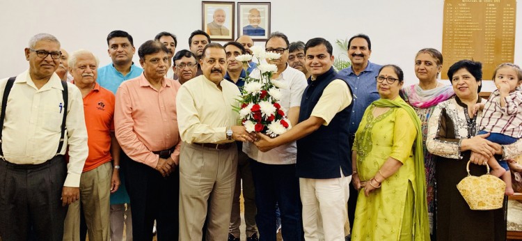 delegation of j&k migrants met union minister of state, dr. jitendra singh