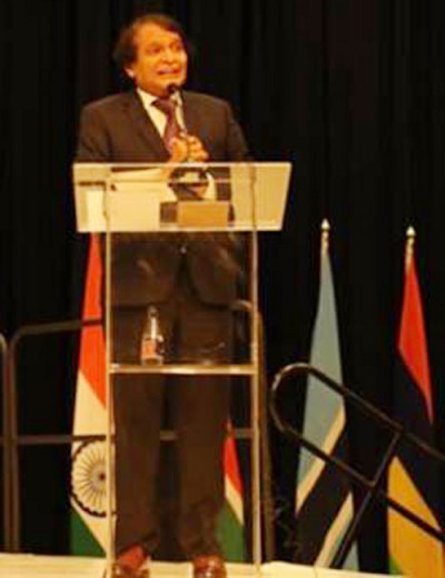minister of commerce and industry suresh prabhu