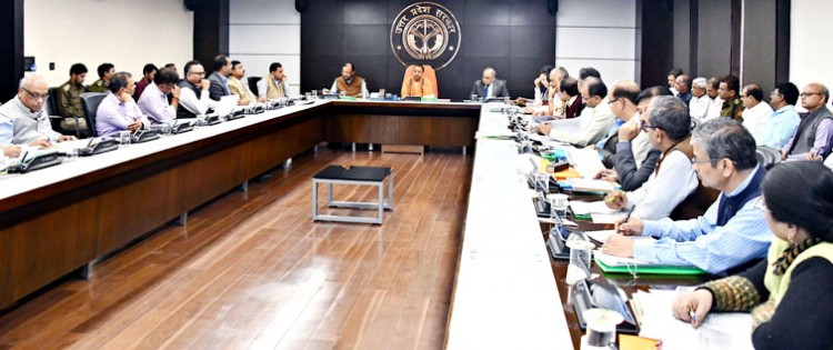 meeting of up state road safety council in lok bhavan