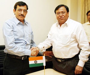 padma shri avinash chander and dr. vk saraswat