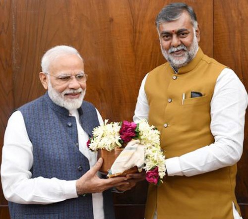 jalianwala bagh soil handed over to the prime minister