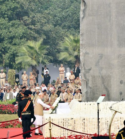 prime minister narendra modi paid floral tributes to the martyrs