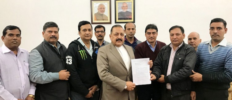 employees of central secretariat meet minister of state