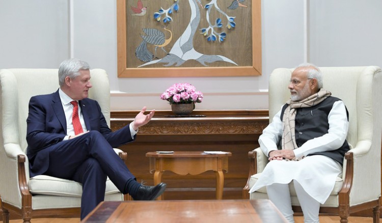 stephen harper calls on the prime minister narendra modi