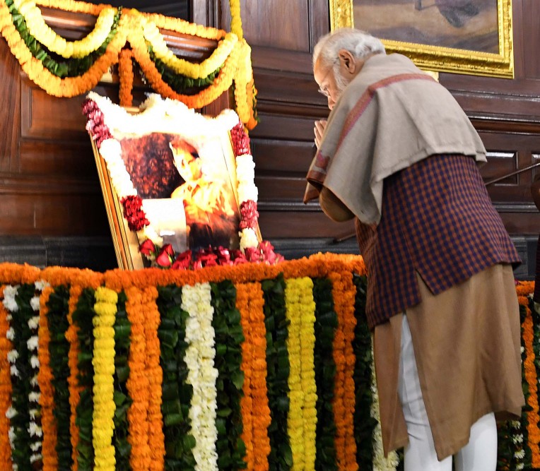 प्रधानमंत्री की नेताजी को श्रद्धांजलि