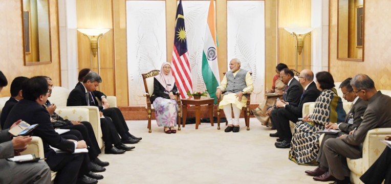 मलेशिया की उपप्रधानमंत्री से मिले मोदी