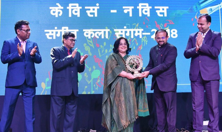 संगीत और कला शिक्षकों का सम्मान