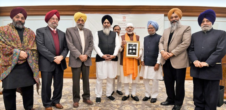 गुरु गोविंद सिंह पर स्मारक सिक्का