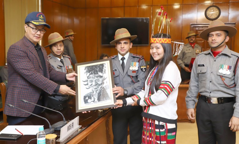 गृह राज्यमंत्री को दिए स्मृति चिन्ह