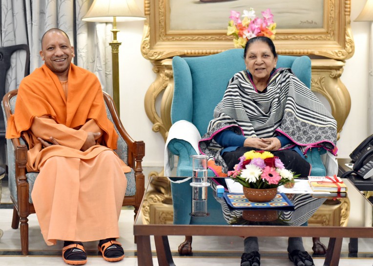 मुख्यमंत्री की राज्यपाल से शिष्टाचार भेंट