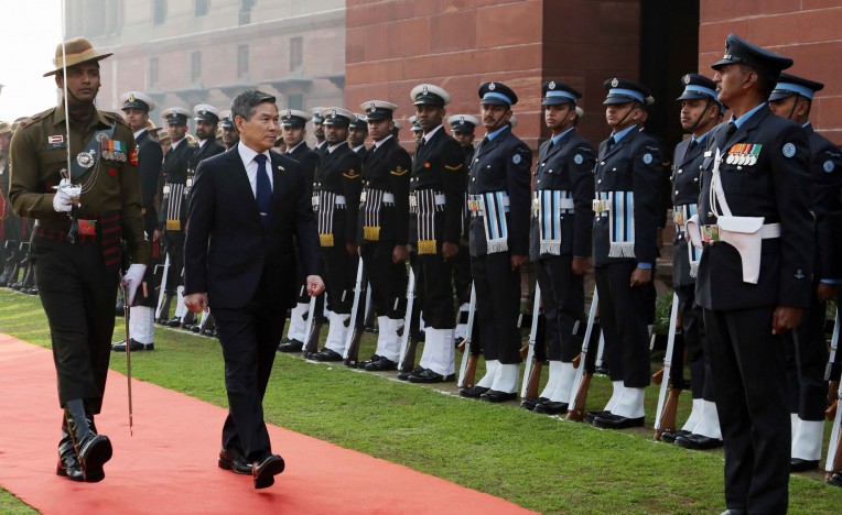 कोरियाई रक्षामंत्री को गार्ड ऑफ़ ऑनर