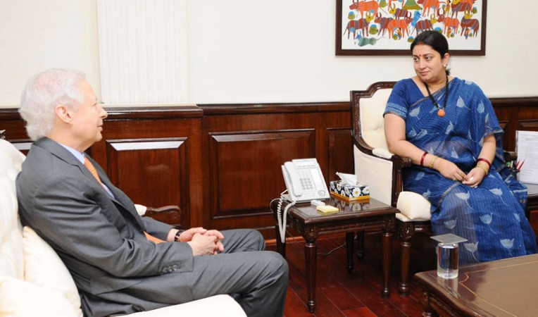 अमेरिकी राजदूत स्मृति ईरानी से मिले