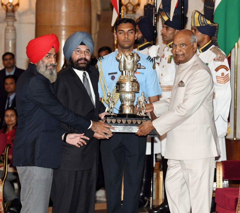 गुरुनानक विवि को मौलाना आजाद ट्रॉफी