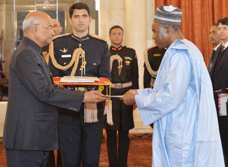 नाइजीरिया के राजदूत का परिचय