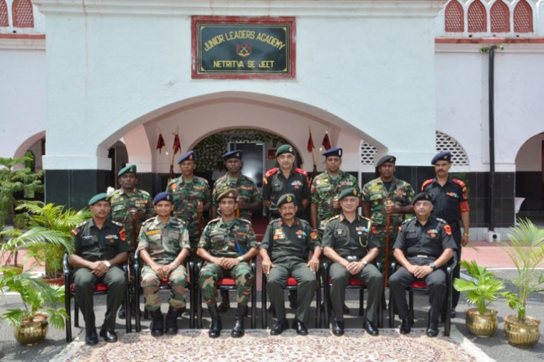 मध्य कमान में श्रीलंकाई प्रतिनिधिमंडल