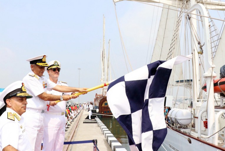 नौसेना बेस कोच्चि में कार्यक्रम