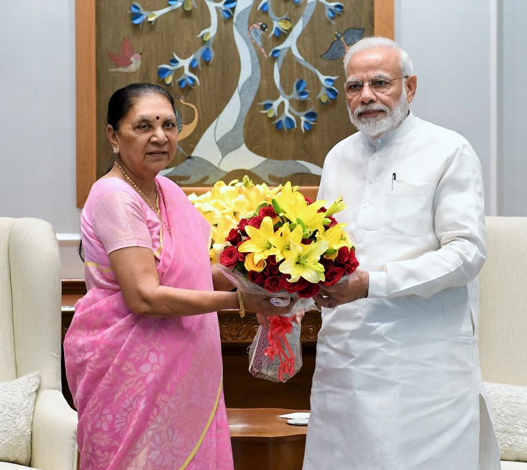 आनंदीबेन प्रधानमंत्री से मिलीं
