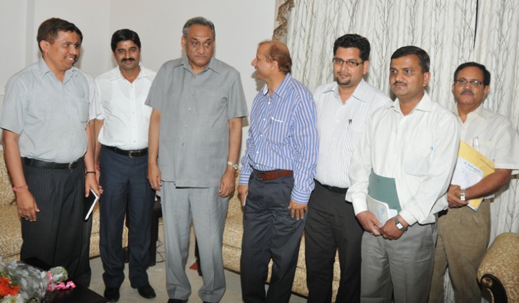 सचिवालय संघ सीएम से मिला-secretariat association met cm